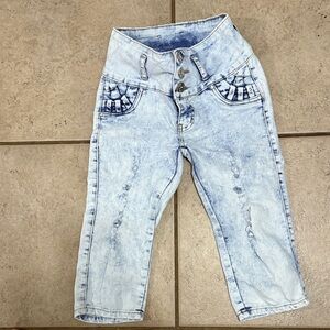 Chic Light Blue Women's Cropped Jeans